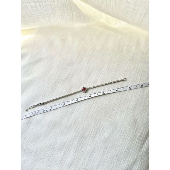 Cubic zirconia diamond color flower tennis bracelet - Picture 5 of 5